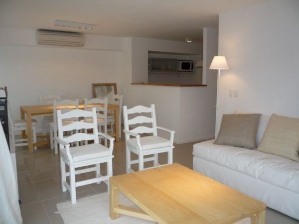Departamento en alquiler en Playa Brava.